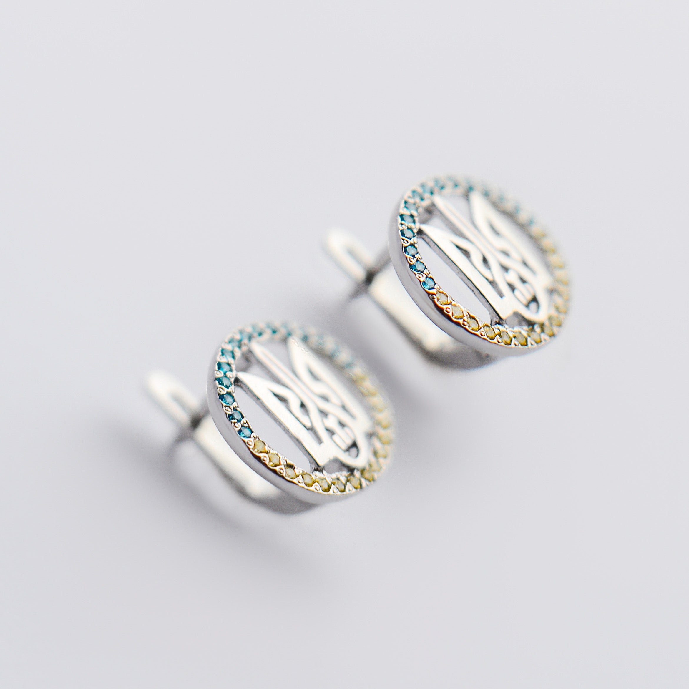 Lever Back – Sapphire Jewellery